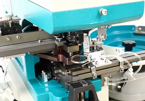 [Hot Item] Sewing Machines Automaticbutton Making Machine Automatic Button Machine Button Attaching Machine
