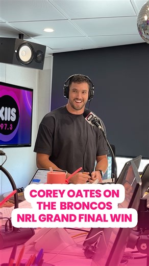 Oatesy caught up with a few of the Bronx on their way home from Sydney 🤩 | Robin & Kip with Corey Oates
