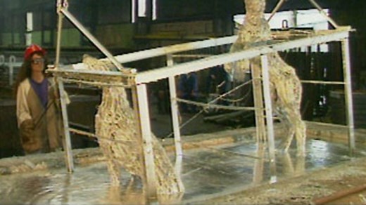 Video: Galvanising iron and steel to prevent corrosion - Revise: Metals: Video playlist - BBC Bitesize