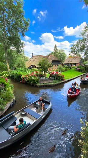 This fairytale village is … … Giethoorn, in the Netherlands where the only means of transport is by boat 🛶 This makes this village quiet and unspoilt. Would you like to take a boat trip there? 🇳🇱 📍Giethoorn, Netherlands 🇳🇱 #giethoorn #netherlands #amsterdam #giethoornvillage #iamsterdam super_holland VisitAmsterdam netherlandsvacation holland netherlands ThisIsHolland beautifuldestinations kings_villages shotoniphone | Butnomatter.theroadislife