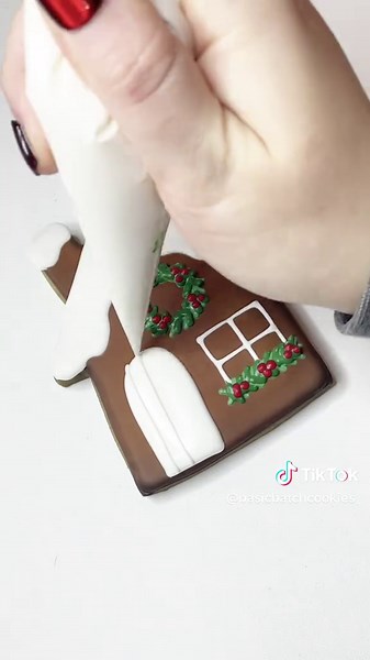 Gingerbread House Cookie Decorating Tutorial