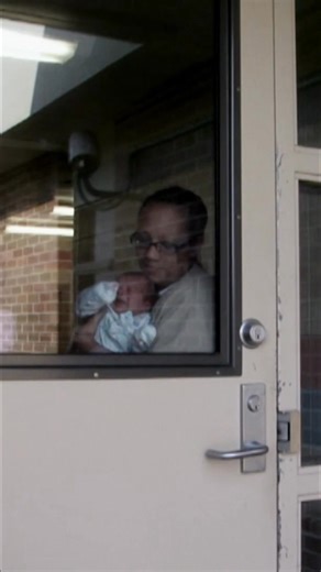 Across America, the number of pregnant women in jail is skyrocketing. One prison in Indiana is trying something new: a program called Wee Ones lets inmates keep their babies behind bars. But space is limited, and it's not without controversy. #PrisonReform #PregnantInmates #WeeOnes #IndianaPrison #WomensPrison From: Babies Behind Bars Series 1 Episode 01 | Prison Stories