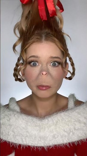 Cindy Lou Who makeup tutorial 🎄 #makeup #christmas #christmasmakeup #grinch
