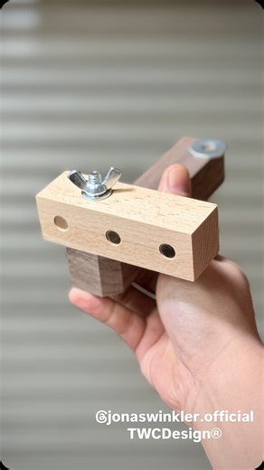 DIY Adjustable Magnetic Saw Guide (No Drill Press) Many of you might already know him, but @jonaswinkler.official made a really handy adjustable-angle saw guide, so I decided to make one too! This time, I added some original features and built it without using a drill press. The results were amazing—I was able to cut exactly at the angles I set. The saw I used is, of course, from @templetoolco and is also available at Jonas’s shop 👍 I post Shorts every day! Please subscribe and give it a like �