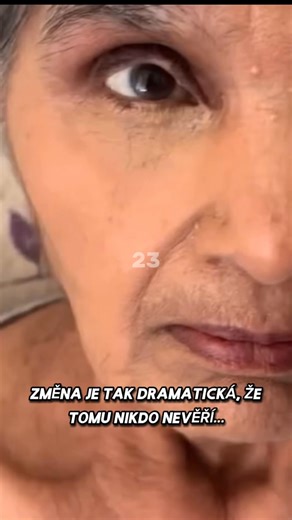 Tato babička se šedými vlasy a vráskami vypadá po proměně make-upem jako úplně jiný člověk… Změna je tak dramatická, že tomu nikdo nevěří…😱👇🏻 | Čti teď