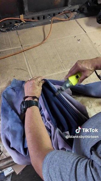 Making a ‘60s sunfaded hoodie 🇺🇸 | sun faded hoodie