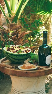 At Two Bunch Palms, dining is rooted in simplicity and seasonality — nourishing and unhurried. Enjoy vibrant, vegetable-forward meals at The Restaurant, or gather at Twine for slow sips, shared plates, and sun-dappled bites beneath the palms. #twobunchpalms | Two Bunch Palms