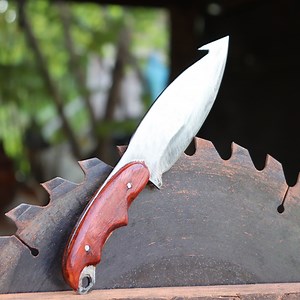 Knife Making / Making A Knife From Disc Plough. Youtube: https://www.youtube.com/watch?v=kyUOWWmSrLI | DIY crafts PR