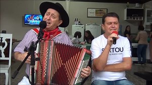 341K views · 7.7K reactions | Zé Barth canta Desafio dos Manos com Celso Barth seu irmão, e já convida a todos para inscrever-se em seu canal no youtube é só procurar ZÉ BARTH e inscrever-se toda sexta-feira tem musica inédita por lá. Grande abraço a todos. | Zé Barth Vídeos | Facebook