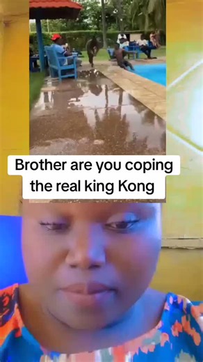 How to enter a swimming pool in another way#swimmingpool#carlos trouble #entertsinement #yaaobaa