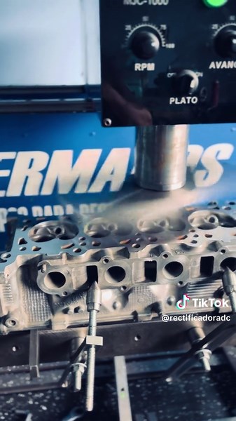 Conoce el FORD TRITÓN 5.4 V8: Potencia y Rendimiento
