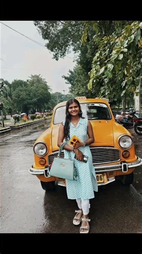 yellow taxi 🚕🤍 the City of Joy 🌹