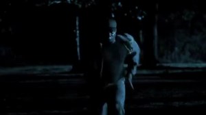 Le film d'horreur "Get Out" à l'origine d'un nouveau challenge stupide (mais drôle) : le #GetOutChallenge 🏃 Le film est toujours au cinéma : http://bit.ly/2mQai5p | SensCritique