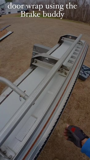 84K views · 457 reactions | #construction #tricks #siding #job #skills | willyln300 | Facebook