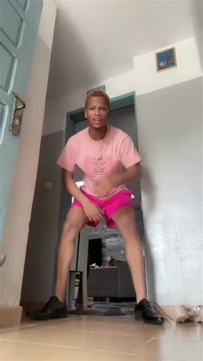 Vidéos de LA MAISON DES TEINTS (@icee___travis) avec son original - LA MAISON DES TEINTS