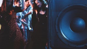 14K views · 48 reactions | Pour votre soirée, vos playlists s'enchaînent sans coupure grâce la Fibre ;) | Orange | Facebook