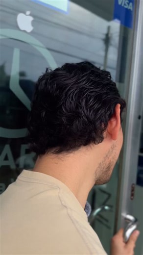 IZONE MERIDA® on Instagram: "¿Y si tu reparación sí tuviera garantía real?🫢📱 En iZone cada cambio de pantalla y batería ahora incluye 🛡️ 6 meses de garantía. Repara con confianza. Repara sin miedo. 💬 Escríbenos y revive tu iPhone hoy. #AppleRepair #iPhoneRepair #Reels2025 #ViralReels #AppleCommunity #ServicioApple #PantallaiPhone #BateríaiPhone #GarantíaApple #TechReels #iPhoneLife #iZone #iZoneMérida #AppleMérida"