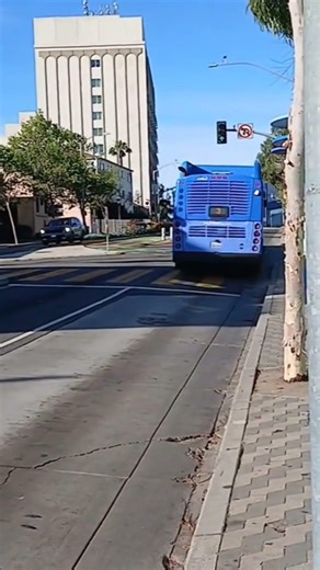 Santa Monica Big Blue Bus 2015 New Flyer XN60 1563