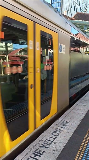 why oscar on the T9 as an intercity livery? #trains #train #trainwatching #oscars
