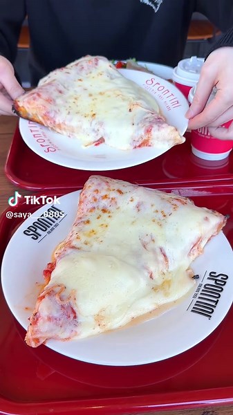 東京で味わう絶品ダブルモッツァレラピザ