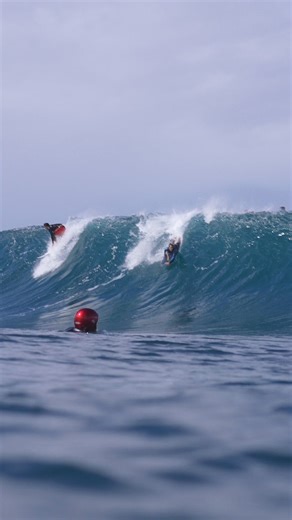 Ever wondered what size board Jeff Hubbard rides or how he chooses his dimensions? 🤔 In a recent Q&A, Hubb reveals how he found the perfect size and shape to suit his riding, whether on the North Shore of Hawaii or the southwest coast of Cornwall. But that's not all! Jeff delves into his career as a professional bodyboarder, his 3 world titles, and multiple Pipeline wins, plus how he and his brother Dave founded Hubboards and what's new in bodyboard innovation. Don't miss this exclusive intervi