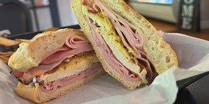 Hometown Eats: Holly Jo’s Creekside Grill