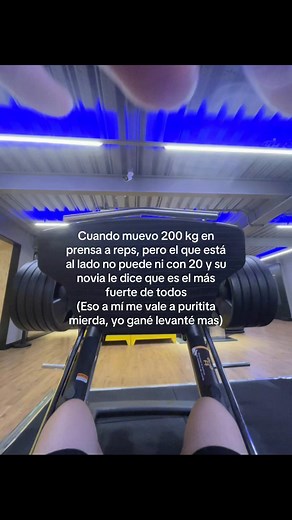 Entrenador en el Gym: El Más Fuerte Según Su Novia