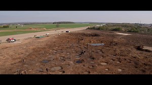 “There is no better way to tell this story than with one continuous shot.” Step behind the scenes of 1917 with Oscar-winning director Sam Mendes, legendary cinematographer Roger Deakins and the film’s stars. | Movie Juice