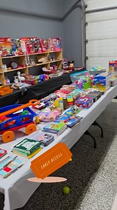 I love getting first dibs before a garage sale starts❤️ #garagesalefinds #michellesfarmhouseflips | Michelle's farmhouse flips