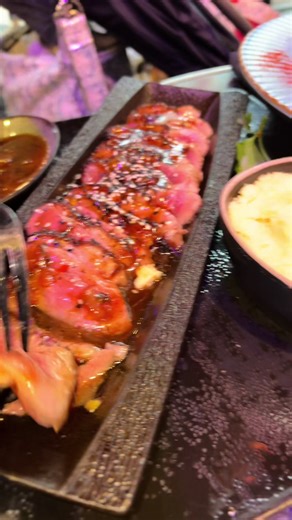 Dégustation de plats variés au Café Éléphant