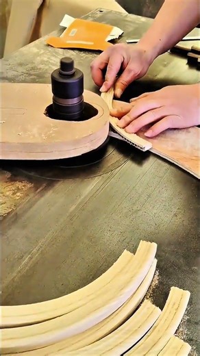 Shaping curved wooden pieces using router machine