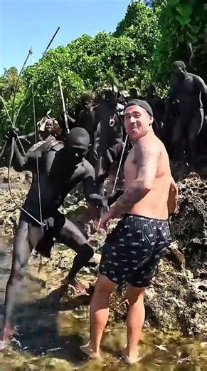African Forest Man's Attack on an English Man!😱😱😱 #forest # African #Jungli ife