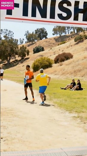 A runner’s kind gesture at the finish line moved everyone watching. #shorts