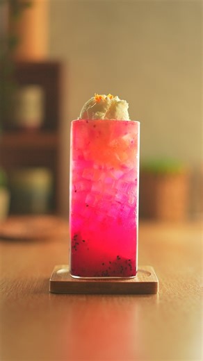 26K views · 2.9K reactions | Orange Dragon Fruit Sprite Soda Float ⬇️ Ingredients: 30g dragon fruit, muddled ice 1 can of sprite 30ml fresh squeezed orange juice 1 scoop of vanilla ice cream top with orange zest #orange #dragonfruit #float #soda #spritesoda #fruitsoda #sodafloat #orangefloat #dragonfruitsoda #homecafe #drinkoftheday #drinkrecipes #asmr #drink #refreshing | Arkaik PH | Facebook