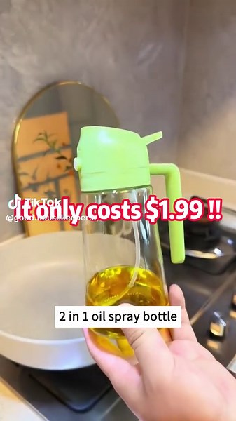 2-in-1 oil spray bottle, durable and drop-resistant, very cost-effective #oil #spraybottle #tiktokmademebuyit #kitchen #kitchengadgets #viral #tiktok
