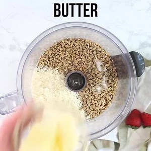 1M views · 196 reactions | This No Bake Strawberry Cream Pie will be a favorite at any party this summer! Beautiful layers of deliciousness! It’s not only low carb, keto, gluten free but nut free as well!  Get this recipe in my website: https://www.sugarfreemom.com/recipes/low-carb-no-bake-strawberry-mousse-pie/ | SugarFreeMom.com | Facebook