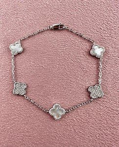925 Sterling Silver Clover Bracelet, Four Leaf Dainty Clover Bracelet, Mother of Pearl, 4 Leaf Flower, Floral Jewelry, Good Luck Charm - Etsy