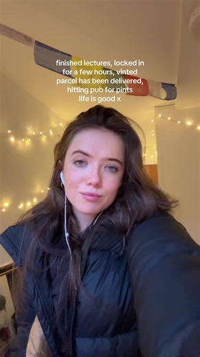 Enjoying University Life: Good Vibes All Around