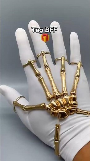 Link in Bio!😘 Cool Gift for BFFs/Best Friends. #short #bff #gift #chooseyourgift #worldnetgifts #fy