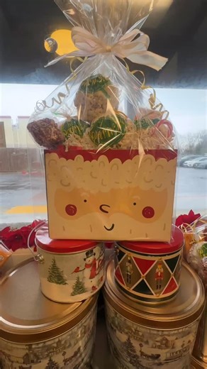 Did you know that our popcorn tins are refillable for one year at 80% off of our gourmet white popcorn. It’s the gift that keeps giving!! #popcorn #thepopcornstore #supportlocal #shopsmall #familyowned #elkgroveca #exploreelkgrove #exploremidtownsac #gift | The Popcorn Store