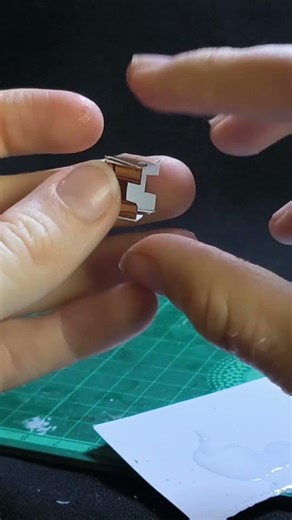 Chair mini tutorial -DIY Cozy Dungeon Furniture - DND Miniatures #dungeonmaster