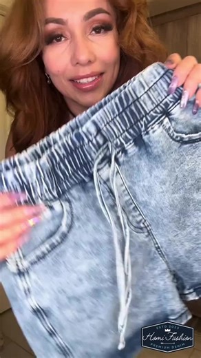 High-Waisted Denim Shorts for Women – Butt-Lifting, Super Stretchy! 👖 Snatches your waist with soft, stretchy fabric – perfect flattering fit. 🍑 Natural butt-lift design for a round, sculpted silhouette. 🎨 Available in 2 colors: Blue & Grey – easy to style with anything! #WomensJeans #ButtLiftingJeans #HighWaistedDenim #jeanshorts #OOTD