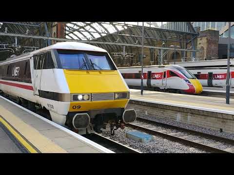 British Rail Class 91/Mk4 #91109/#12212 leaving London Kings Cross