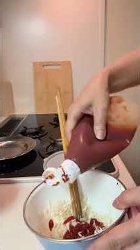🥪 朝食べそびれた目玉焼きが大変身！キャベツたっぷり簡単トースト
