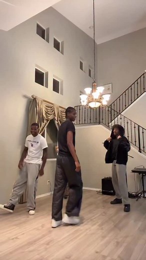 Lemme see yall hit this 1 !! “THE WAY YOU MOVE”!!! | JD McCrary