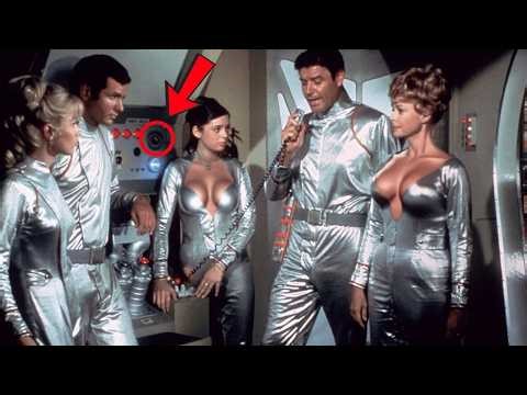 Fans Never Noticed These Things About Lost in Space