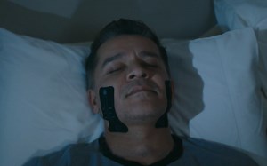 听说打呼噜的危害很严重？这个黑科技神器帮你治！