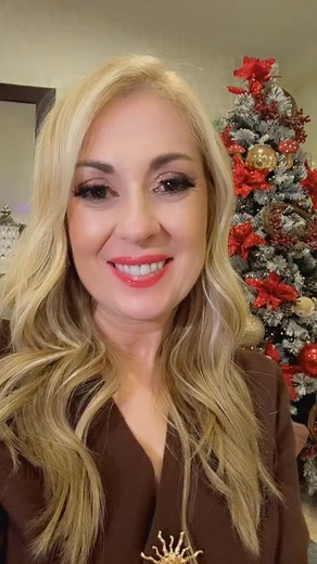 4.5K views · 4.3K reactions | Vamos ajudar os bombeiros das Caldas da Rainha?!?Vamos sim , pois necessitam do nosso apoio todo o ano♥️殺 não faltem ao meu concerto ao vivo com a toda a minha equipa as 15.30 dia 7 Dez. “Beijinho português” para todos até lá ♥️♥️ | Rebeca | Facebook