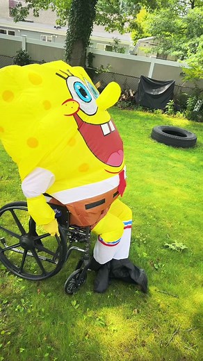 FreakBob - SpongeBob Dancing and Doing Tricks