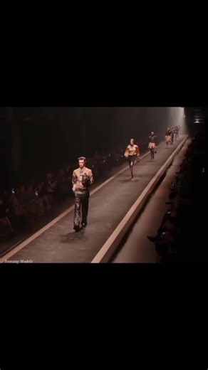 Versace 2025 Fashion Show Highlights